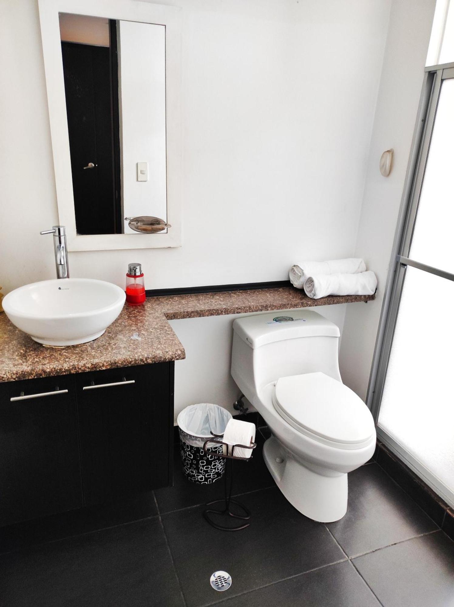Coliving Ecuador Apartamentos Sector Swiss Hotel 키토 외부 사진